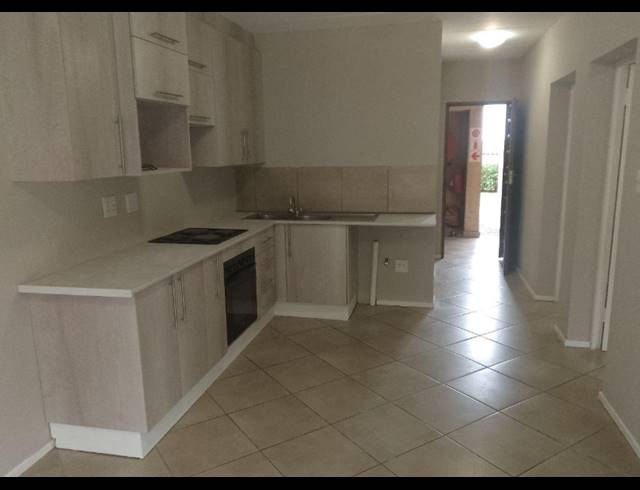 2 BEDROOM TOWNHOUSE FOR SALE IN ALBERTSDAL